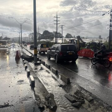WhatsApp Image 2025-12-03 at 5.13.36 PM Sobre las inundaciones en el sector Cantarrana, vía Rionegro-La Ceja
