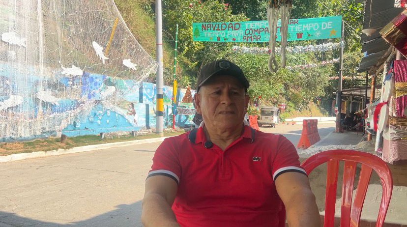 WhatsApp Image 2025-12-27 at 12.17.11 PM Pescador del corregimiento Puerto Garza de San Carlos, construyó una atarraya gigante y la transformó en un árbol de navidad de 15 metros