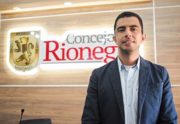 WhatsApp Image 2025-12-27 at 9.29.07 AM David Alejandro Ríos Uribe es reelegido como secretario general del Concejo Municipal de Rionegro para el periodo 2026