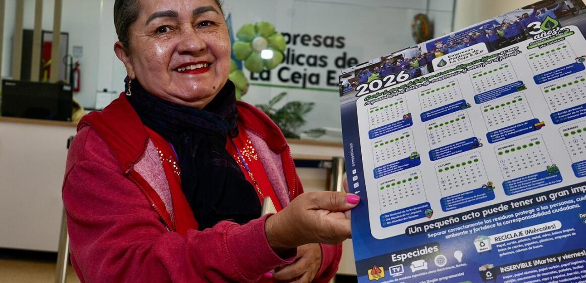 WhatsApp Image 2026-02-06 at 4.05.02 PM Empresas Públicas de La Ceja avanza con la entrega del calendario de pared 2026 a la comunidad.