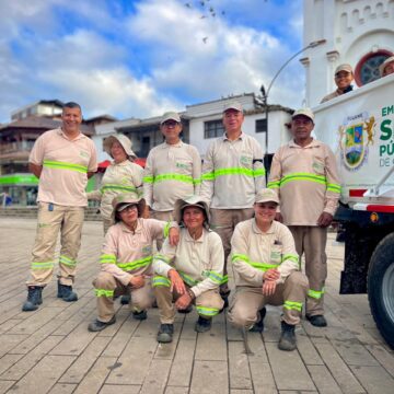 WhatsApp Image 2025-12-05 at 10.57.40 AM Guarne fortalece su servicio de recolección con la llegada de un nuevo vehículo para zonas rurales.
