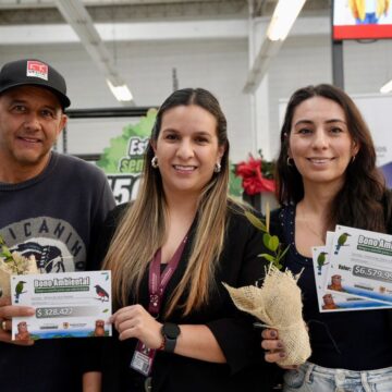 WhatsApp Image 2025-12-10 at 2.57.22 PM Rionegro entrega más de $820 millones en Bonos por Servicios Ambientales a 383 propietarios que protegen los ecosistemas del municipio